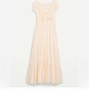 NWOT Old Navy cream maxi dress in size xsmall
